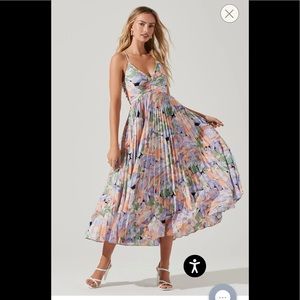 ASTR The Label Blythe Floral Midi Dress